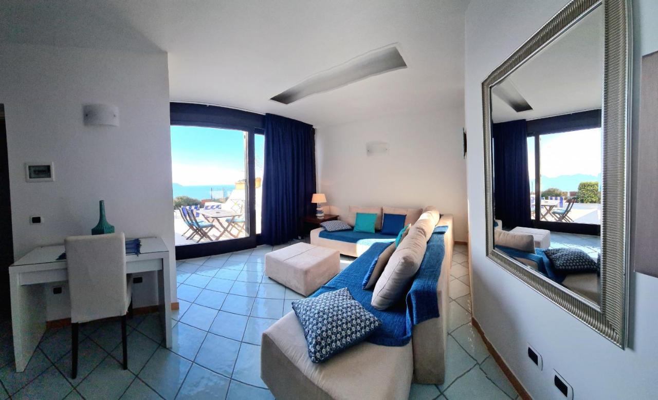 Guest House Villa Il Gabbiano Понца Екстериор снимка