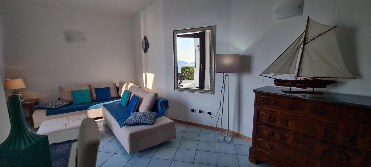 Guest House Villa Il Gabbiano Понца Екстериор снимка