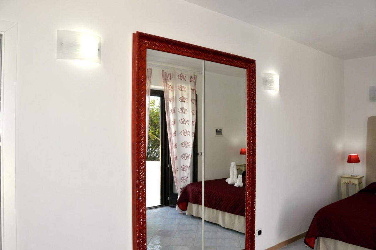 Guest House Villa Il Gabbiano Понца Екстериор снимка