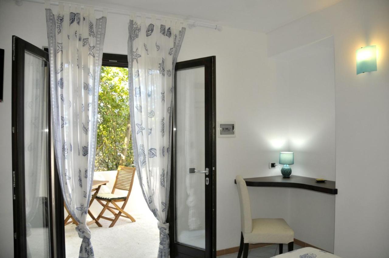 Guest House Villa Il Gabbiano Понца Екстериор снимка
