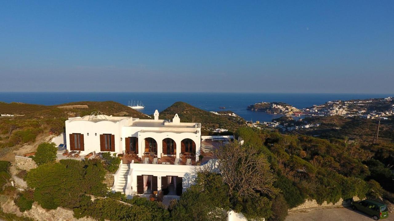Guest House Villa Il Gabbiano Понца Екстериор снимка