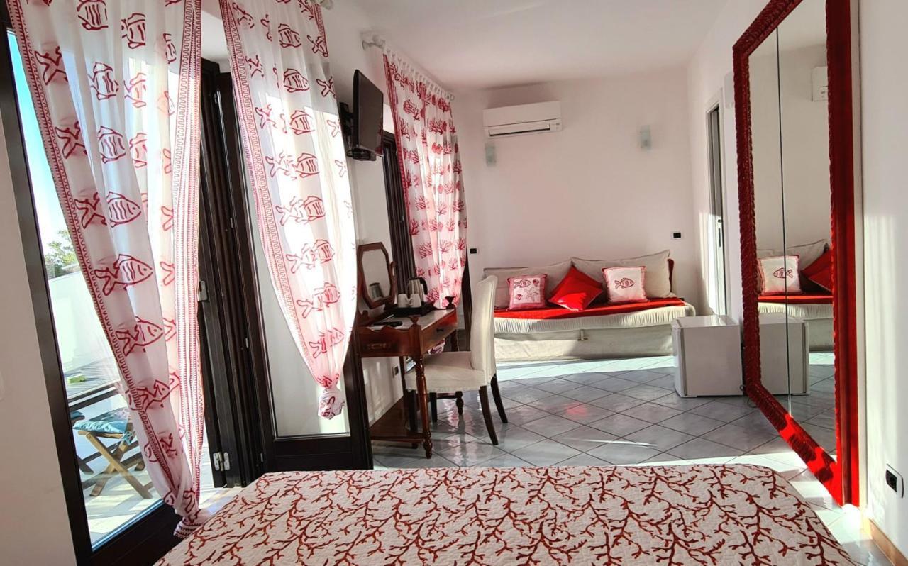 Guest House Villa Il Gabbiano Понца Екстериор снимка