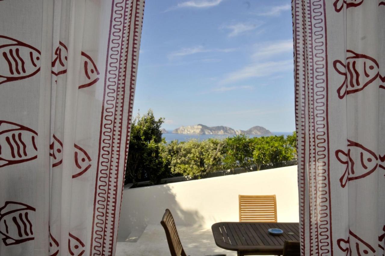 Guest House Villa Il Gabbiano Понца Екстериор снимка